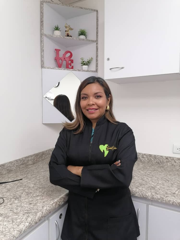 Tibisay Gudiño Aray | Odontólogo Especialista en Estética Dental